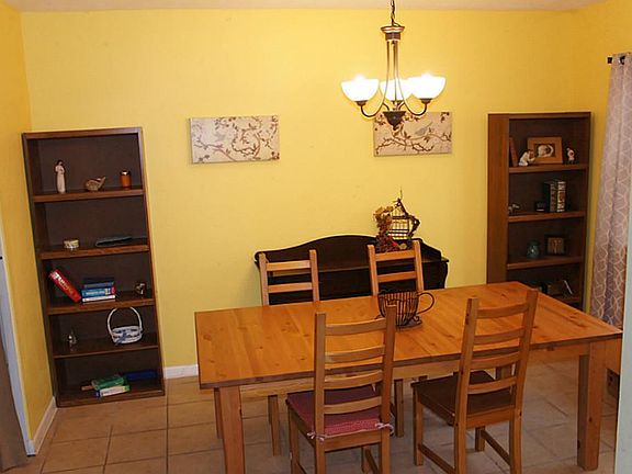 5th image of 126 E Forrest Ln