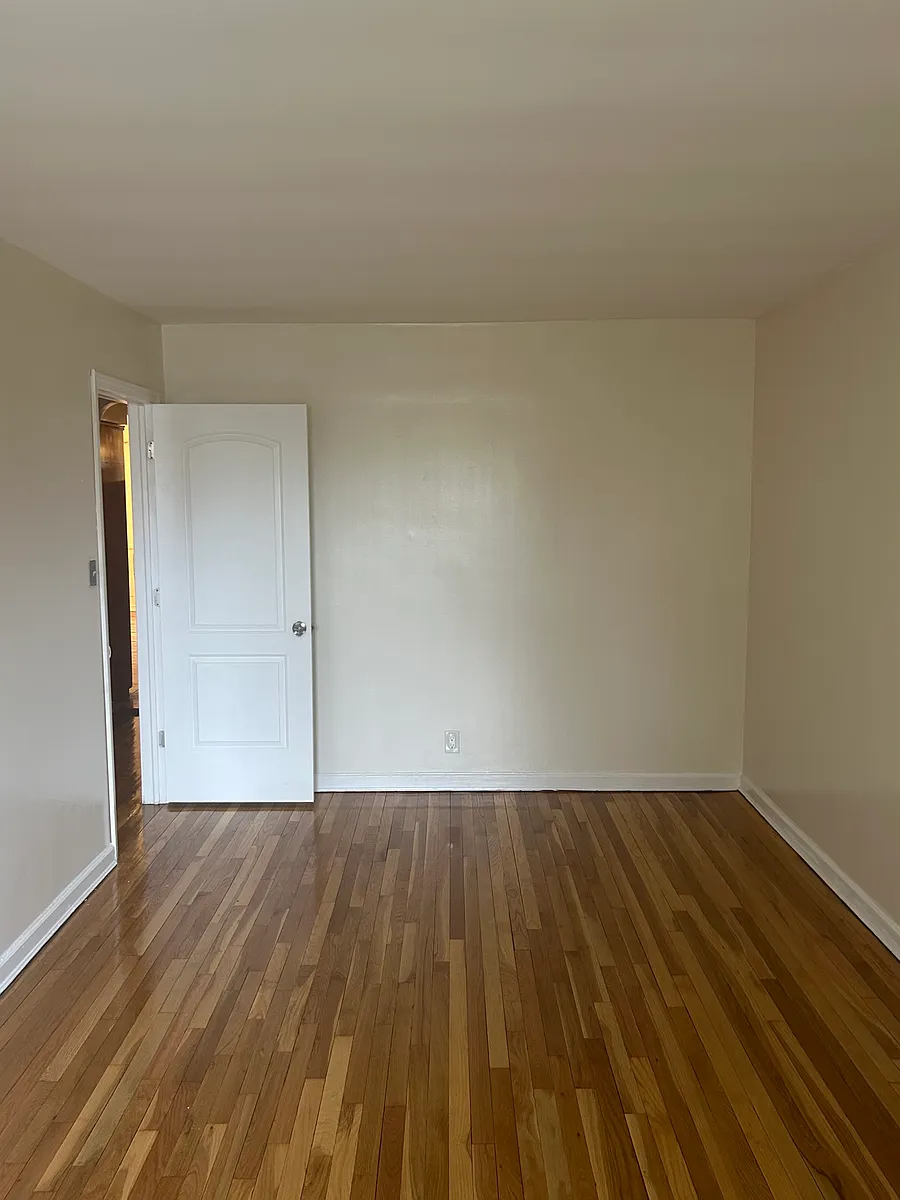 Building Photo - 5715 Fillmore Ave #1