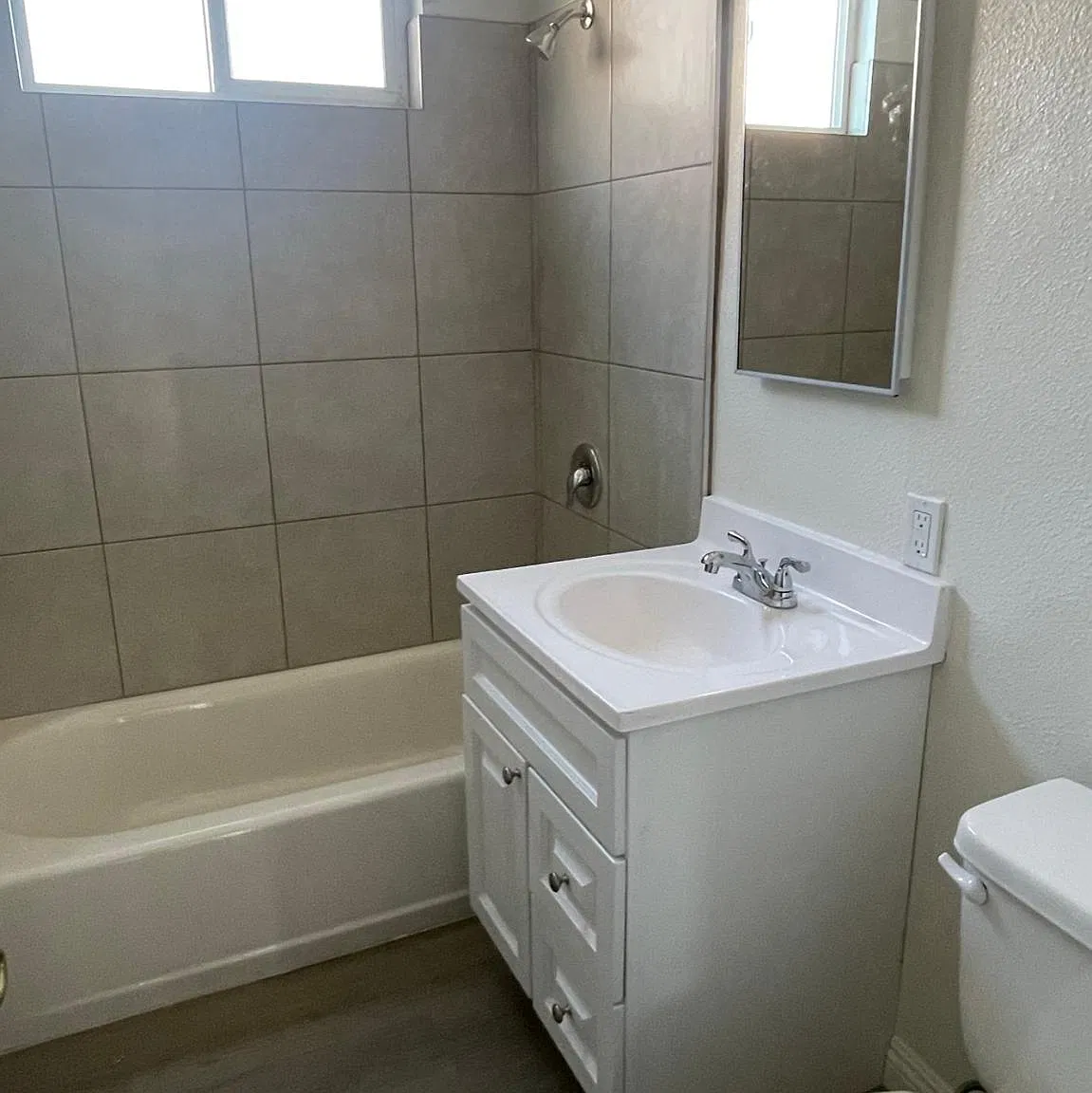 1505 N Stanton Pl — Photo 3