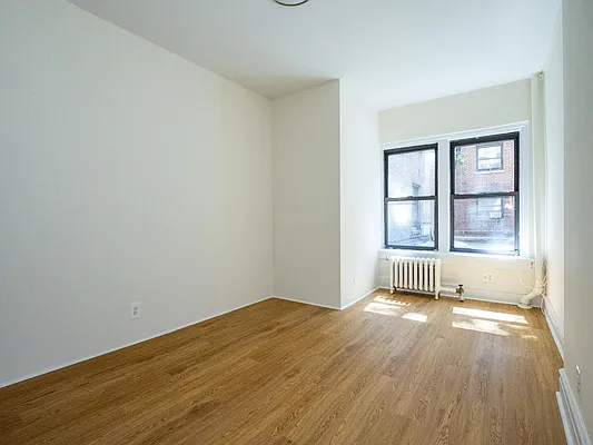 Rented by City Connections Realty | media 16