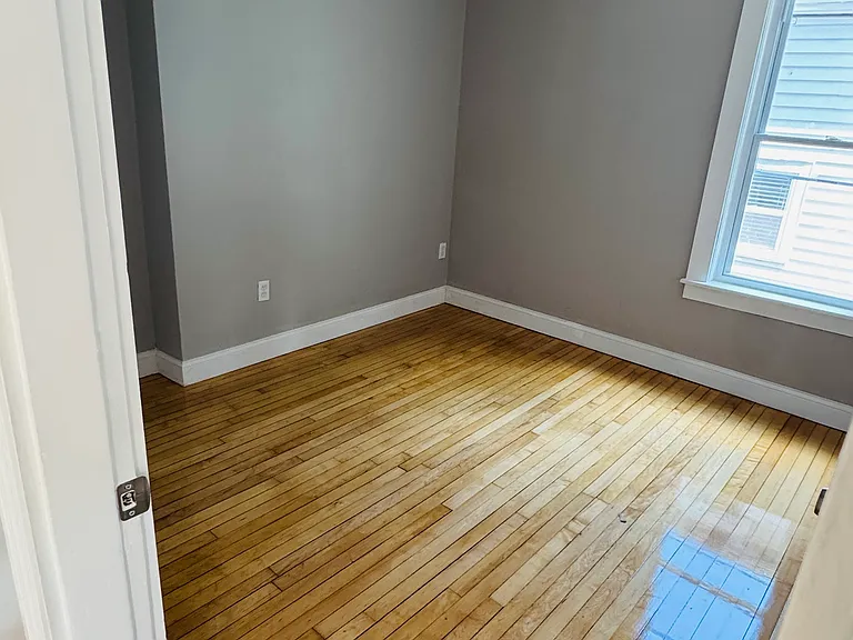 131 Ellsworth St #1 — Photo 6