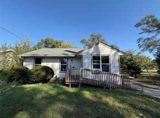 1345 Sampson St, Des Moines, IA 50316