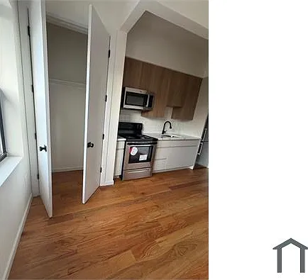 Studio, $2,500 — Photo 2