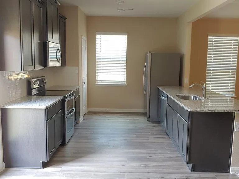 280 Moonstone Way — Photo 11