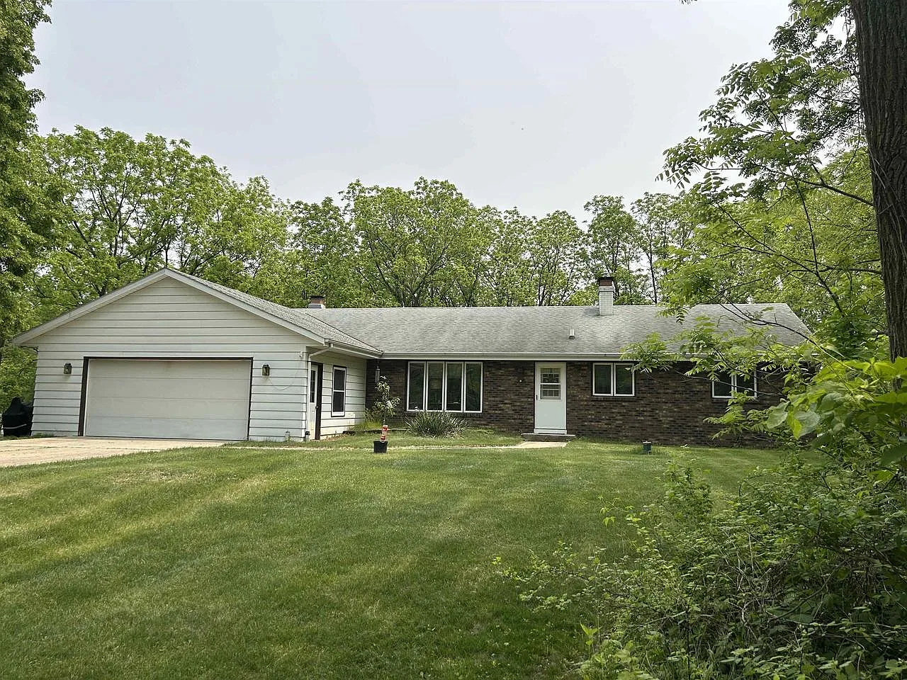 5128 North Grandview Drive photo 1