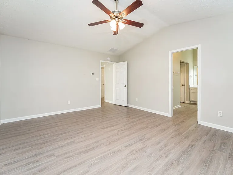 205 Cool Weather Dr — Photo 10