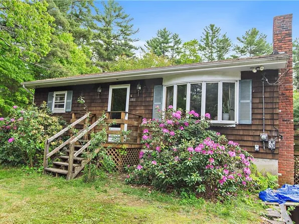 6466 Flat River Rd, Coventry, RI 02827