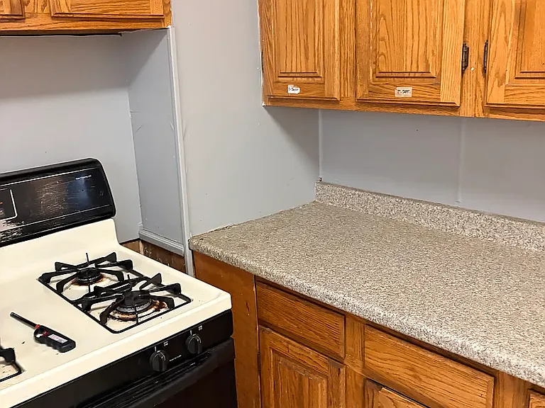 821 Forest Ave #1 — Photo 10