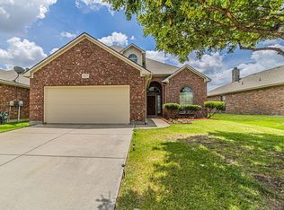 5517 Grayson Ridge Dr, Fort Worth, TX 76179