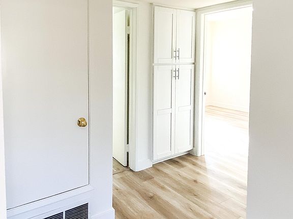 5th image of 240 San Marcos St APT D