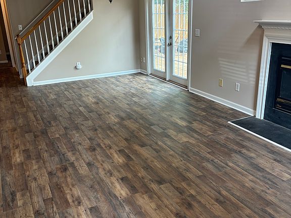 5th image of 9121 Colony Village Ln