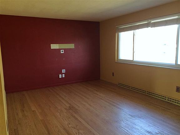 2nd image of 2072 Grice Ln