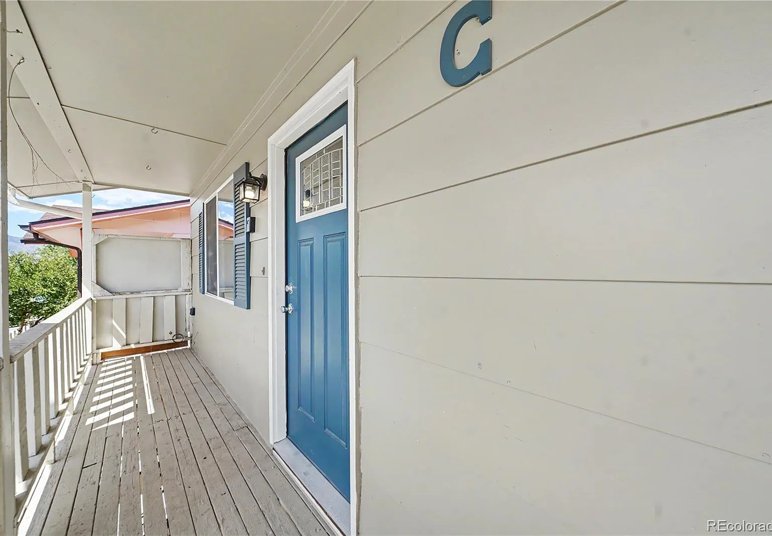 2 bed, 1.0 bath, 796 sqft, $1,595 — Photo 1