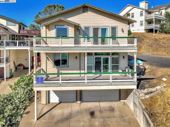 303 Sunrise Rd, Copperopolis, CA 95228