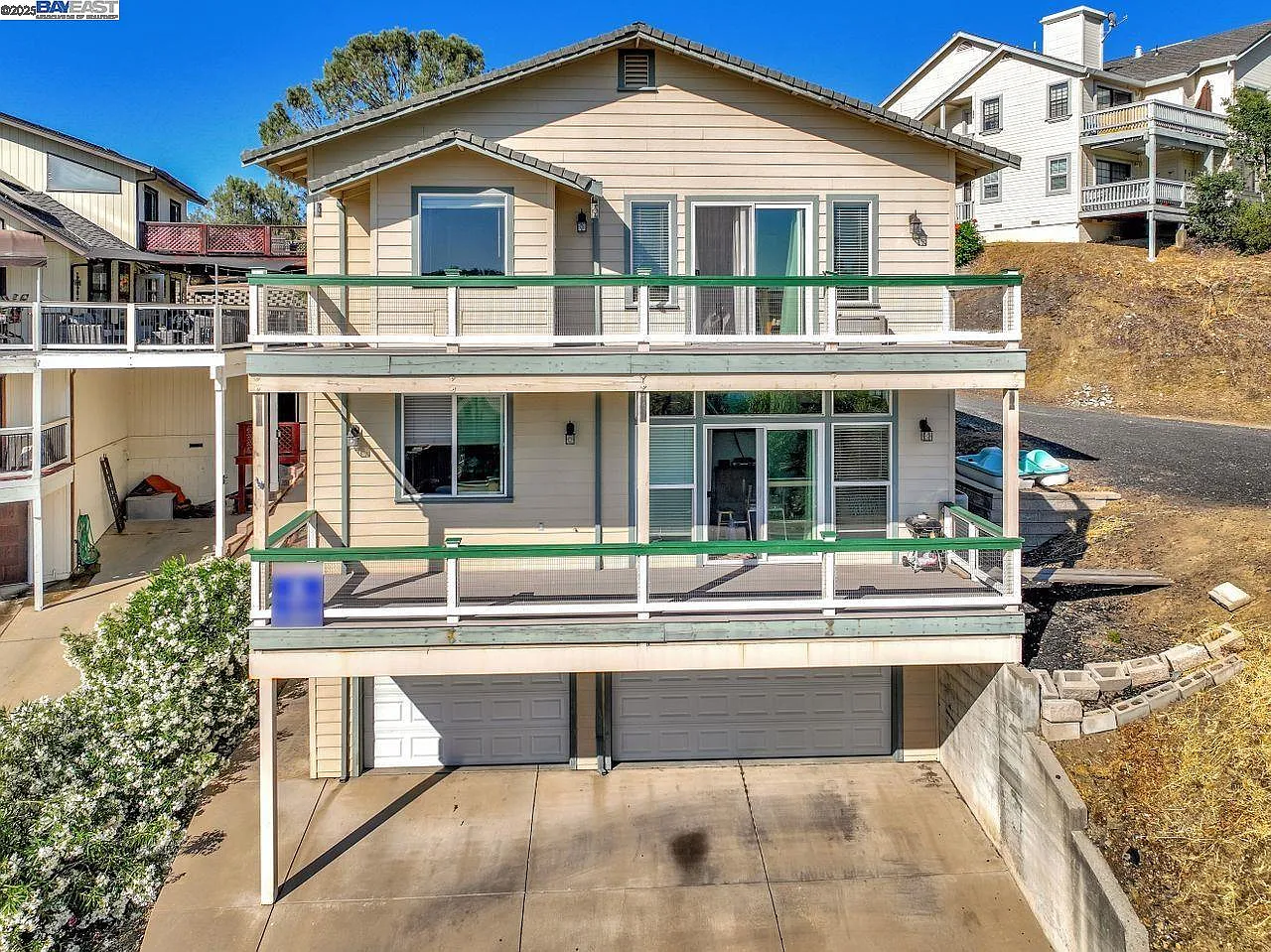 303 Sunrise Rd photo 1