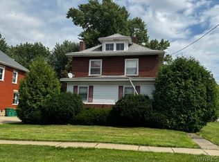 73 Pine St, Hamburg, NY 14075