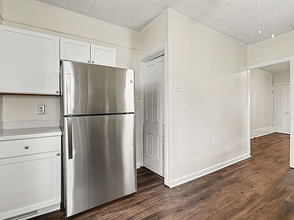 3rd image of 306 N College St