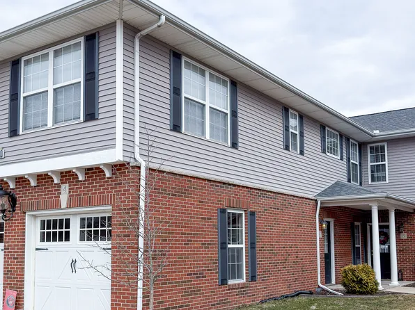 106 Essex Ln Unit 4, Savoy, IL 61874