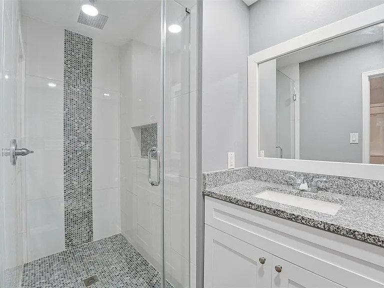 7815 12th Fairway Ln — Photo 14