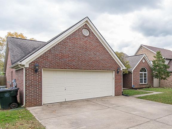 3rd image of 2221 Dogwood Trace Blvd