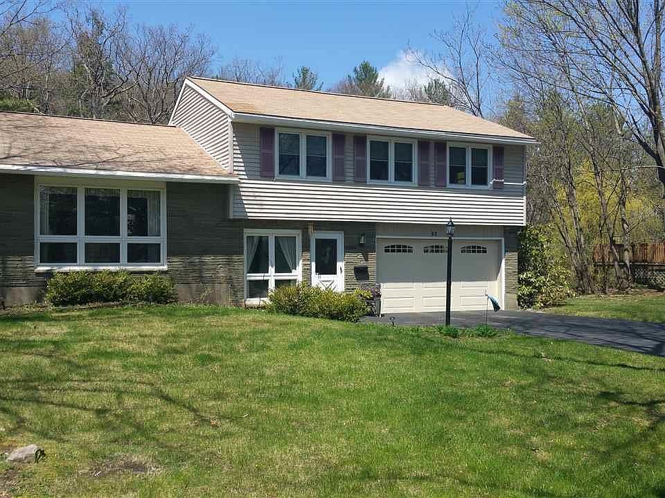 1st image of 76 Saint Stephens Ln W