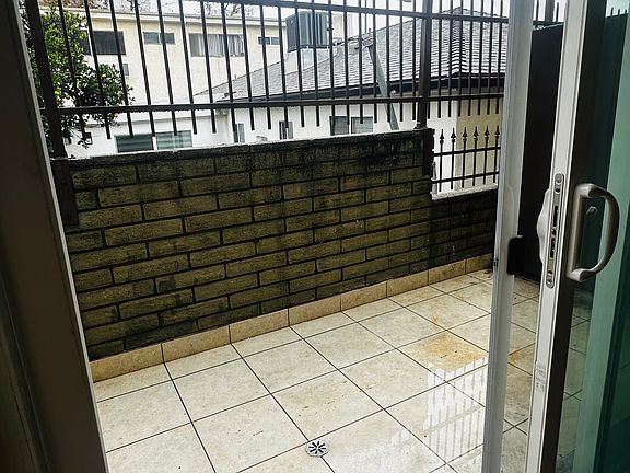 5th image of 509 W Doran St APT 4