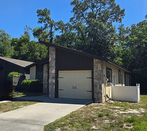 17 Dogwood Dr Photo 1