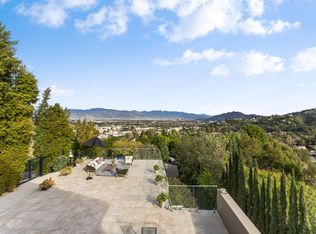 12480 Viewcrest Rd, Studio City, CA 91604