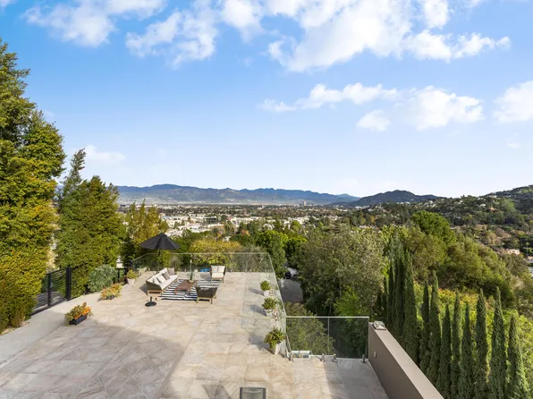 12480 Viewcrest Rd, Studio City, CA 91604