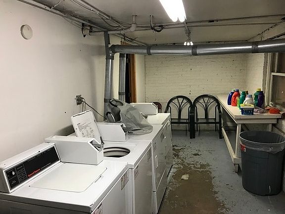 4th image of 2641 N Spaulding Ave #1WO
