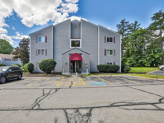 2nd image of 120 Fisherville Road #28