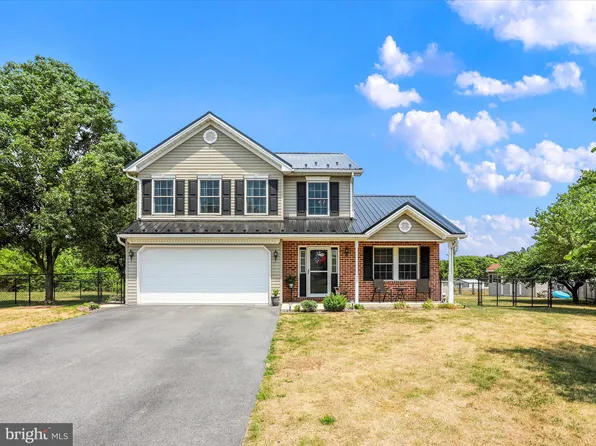 16 Colton Dr, Shippensburg, PA 17257