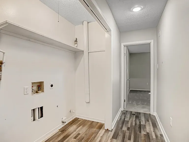 1319 Collier Dr — Photo 24