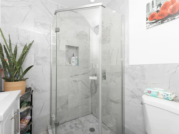 203 Pearsall Avenue image 22 of 35