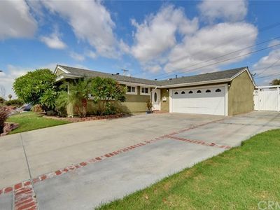 5491 Myra Ave, Cypress, CA, 90630