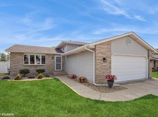 8641 Wheeler Pl, Crown Point, IN 46307