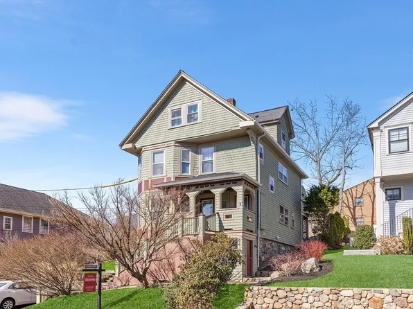 30 Bow St Unit 1, Lexington, MA 02420