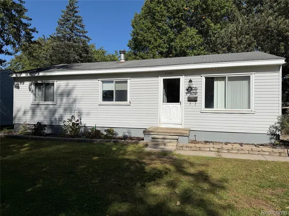 28028 Willow Tree St, Romulus, MI 48174
