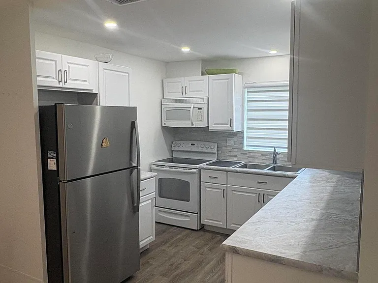 2522 Emory Dr E #A — Photo 2