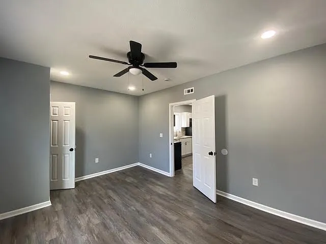 3440 Sackett Ave #1 — Photo 11