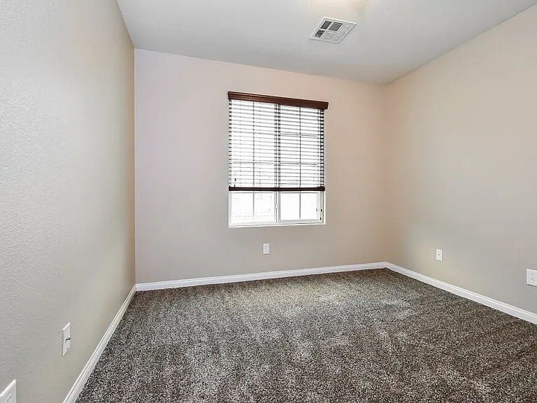 10549 Seasonable Dr — Photo 12