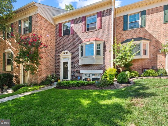 12 Cross Falls Cir, Sparks, MD 21152