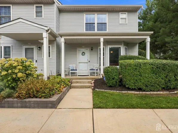 60 County Rd #33F, Cliffwood, NJ 07721