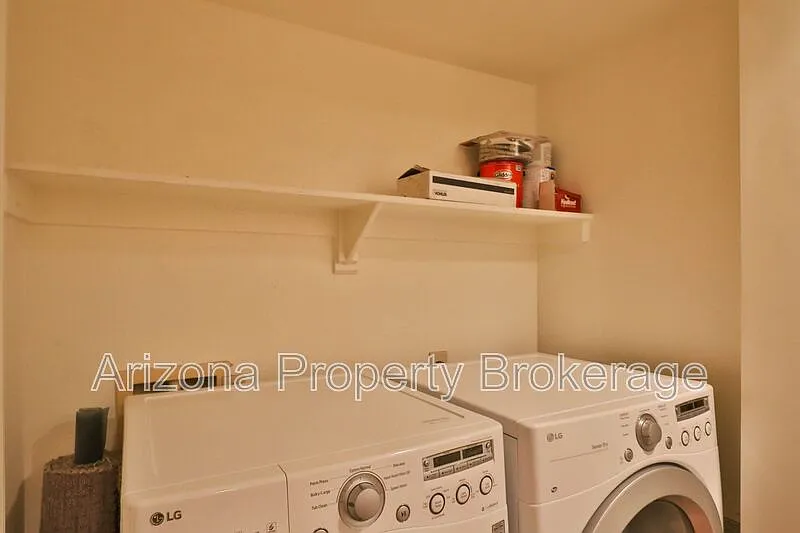 2 bed, 2.0 bath, 950 sqft, $1,545 — Photo 4