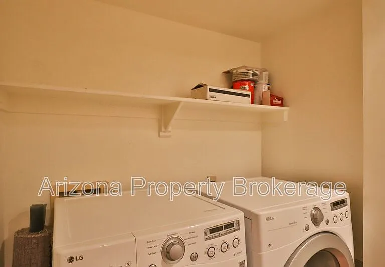 7557 N Dreamy Draw Dr #212 — Photo 2