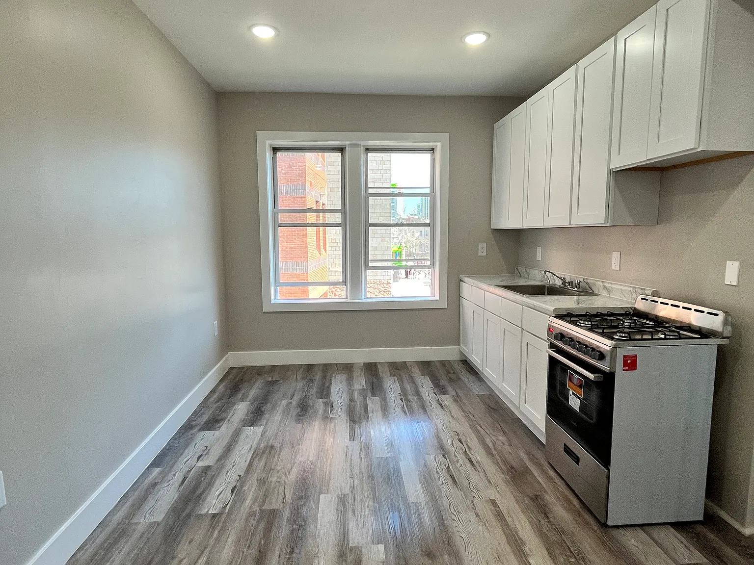 104 Belmont Ave — Photo 2