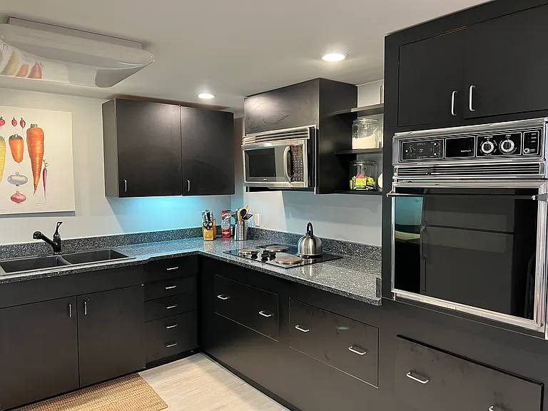 16 Louisburg Sq — Photo 10