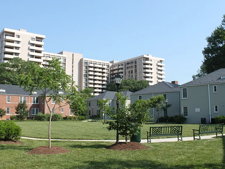 Gates of Ballston — Photo 28