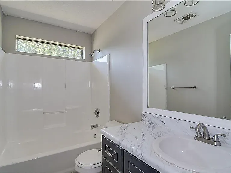 2339 Moncrieff St — Photo 7