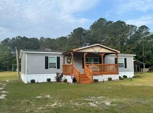1526 Hudson Rd, Summerton, SC 29148